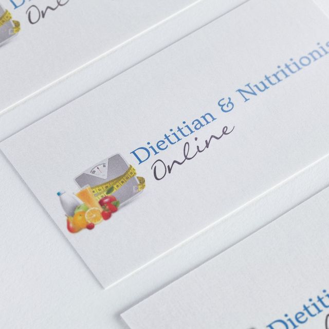 Dietitian & Nutritionist Online Logo Mock-up